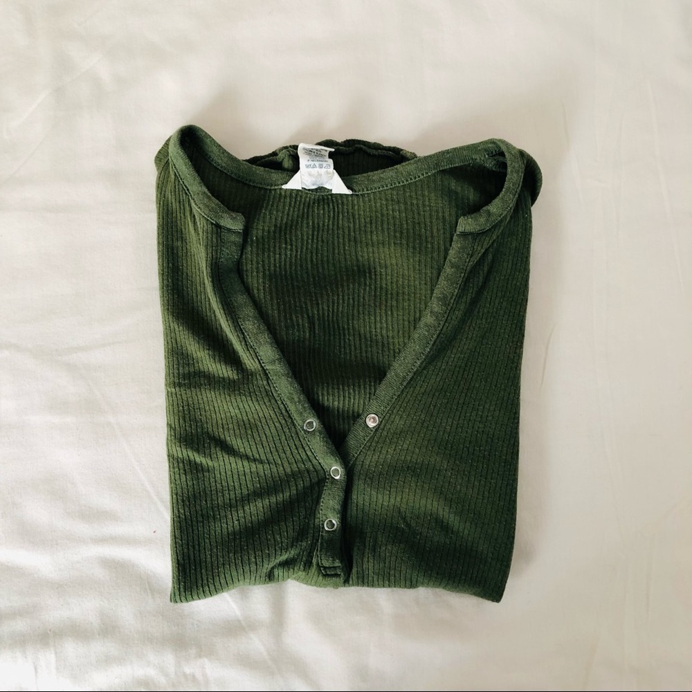 American Eagle shirt small